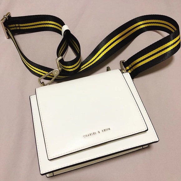 nylon strap crossbody bag